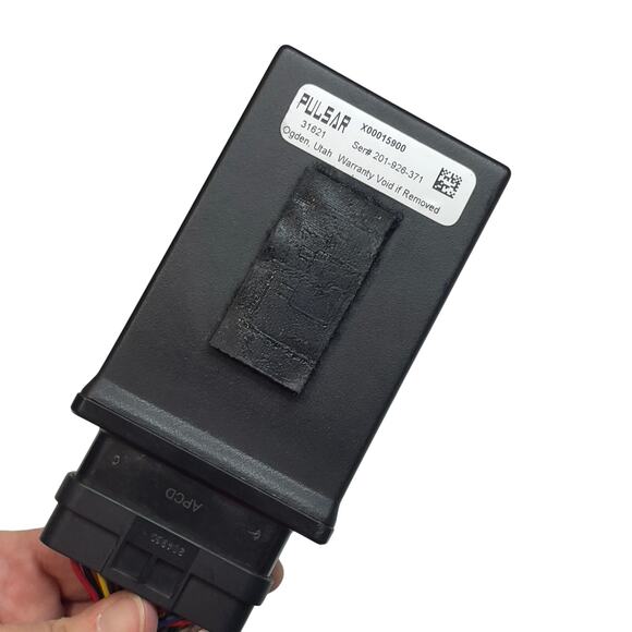 Edge Pulsar LT Inline Control Module for 2015–2016 Chevy GMC 6.6L Duramax Used - Picture 4 of 12